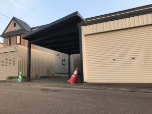 車から玄関までフルカバー！